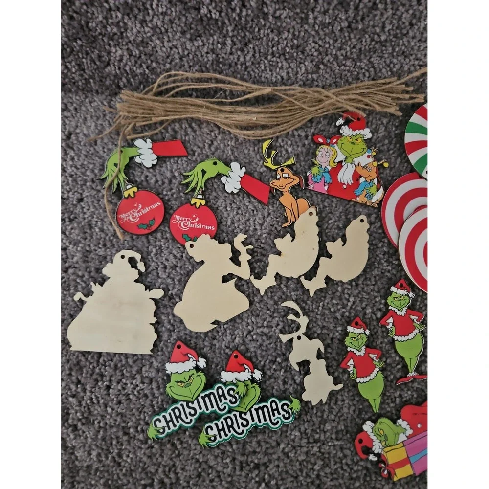 Set If 24 Grinch Wooden Christmas Tree Ornaments